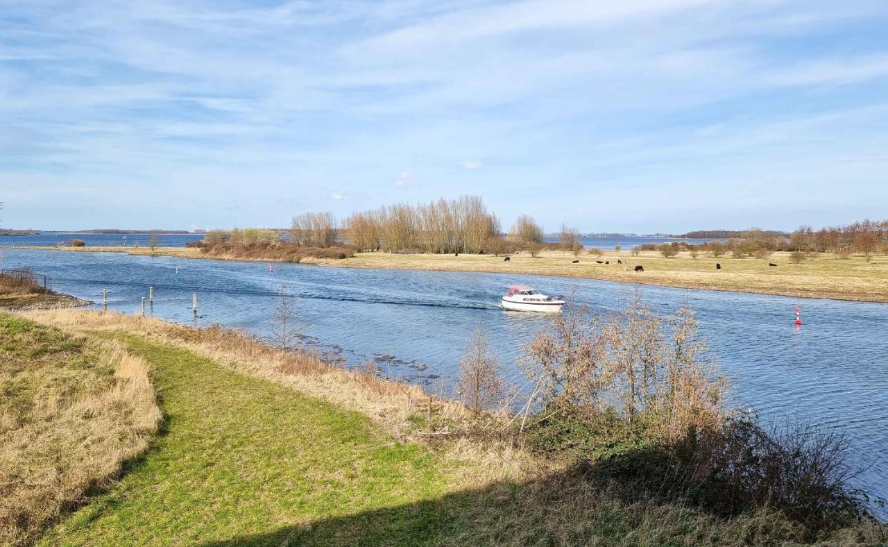 Appartement Aan Jachthaven Met Zicht Op Veerse Meer Arnemuiden Kültér fotó