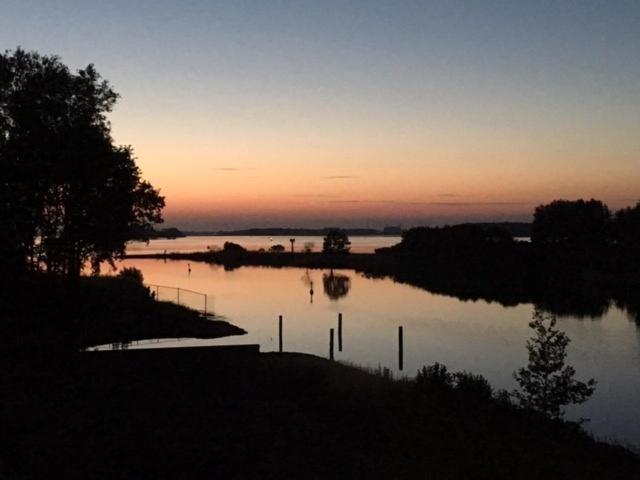 Appartement Aan Jachthaven Met Zicht Op Veerse Meer Arnemuiden Kültér fotó