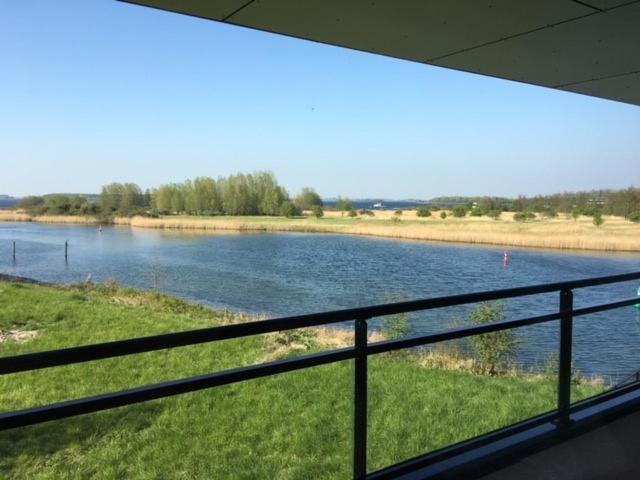 Appartement Aan Jachthaven Met Zicht Op Veerse Meer Arnemuiden Kültér fotó